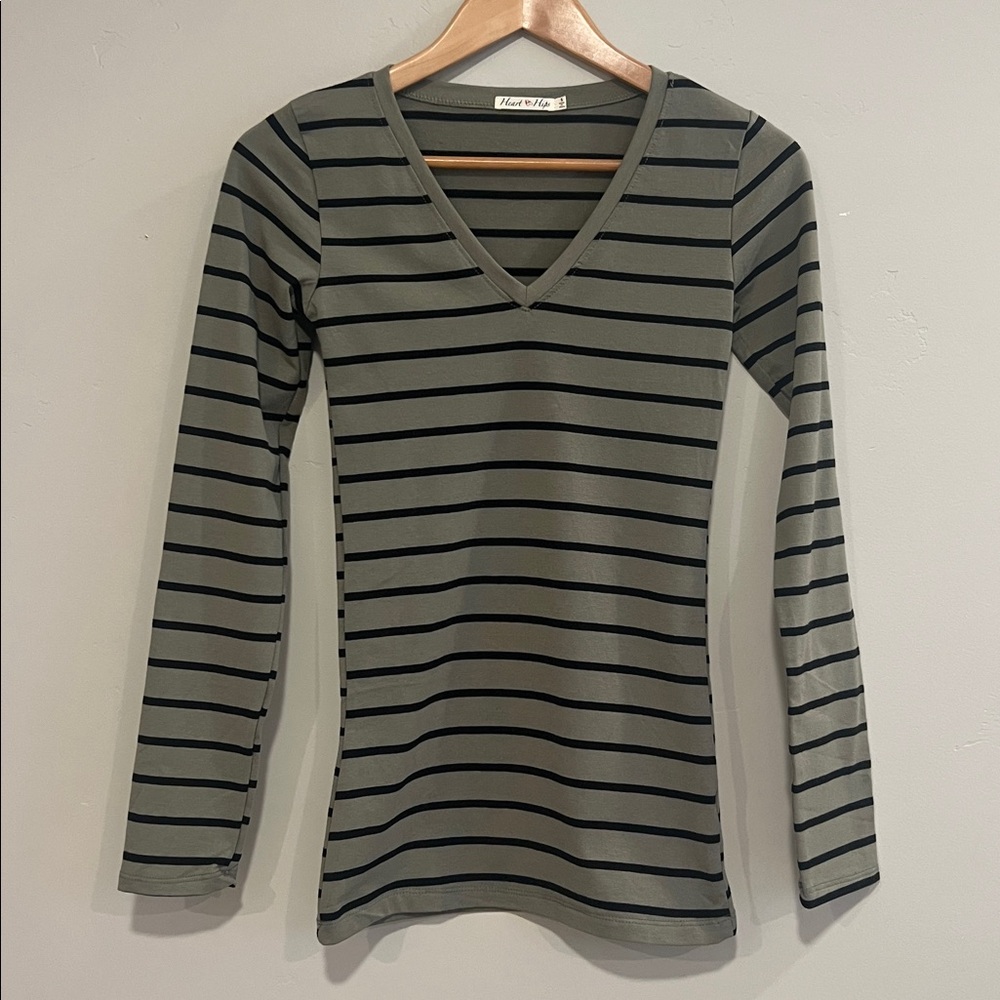 NEW - Heart & Hips Long Sleeved V-Neck T-Shirt